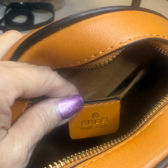 Gucci Orange Quilted Crossbody Bag with Gold Chain - Picture 4 of 16